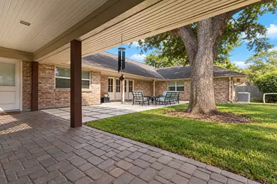 7823 Fairdale Lane, Houston, TX 77063 - Photo 41