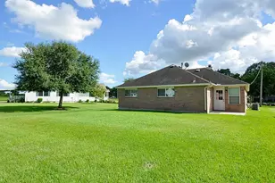 8715 Charity St, Needville, TX 77461 - Photo 17