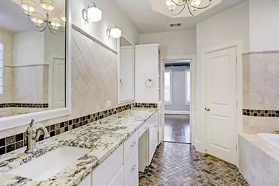 30 E Rafters Row, The Woodlands, TX 77380 - Photo 9