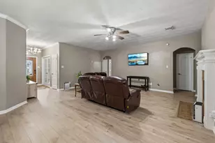 8218 Shady Ace Ln, Humble, TX 77346 - Photo 7