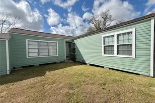 1427 W 7th St, Freeport, TX 77541 - Photo 25