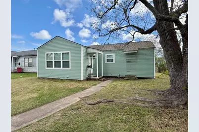 1427 W 7th Street, Freeport, TX 77541 - Photo 3