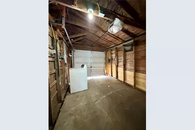 1427 W 7th Street, Freeport, TX 77541 - Photo 23