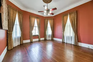1927 Broadway St, Galveston, TX 77550 - Photo 9