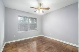 4915 Hialeah Dr, Houston, TX 77092 - Photo 19