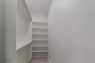 7977 Angus St, Houston, TX 77028 - Photo 9