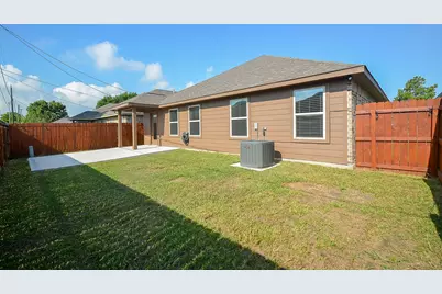 815 Easy Street, La Porte, TX 77571 - Photo 5