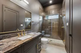 316 W 30th St, Houston, TX 77018 - Photo 13