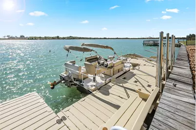 8901 Shiloh Street, Texas City, TX 77591 - Photo 9