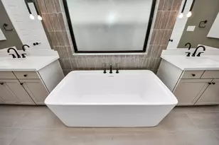 11015 Sandy Pinewoods Trl, Cypress, TX 77433 - Photo 25