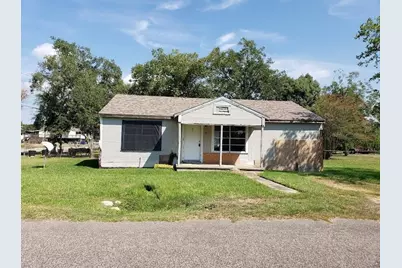803 Chester Street, West Orange, TX 77630 - Photo 1