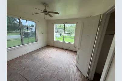 803 Chester Street, West Orange, TX 77630 - Photo 5