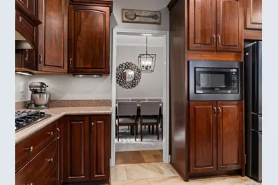 8638 Classic Oaks Ln, San Antonio, TX 78255 - Photo 15