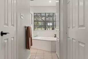 8638 Classic Oaks Ln, San Antonio, TX 78255 - Photo 25
