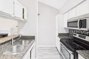 8055 Cambridge St, Houston, TX 77054 - Photo 15