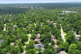 27 N Duskwood Pl, The Woodlands, TX 77381 - Photo 39