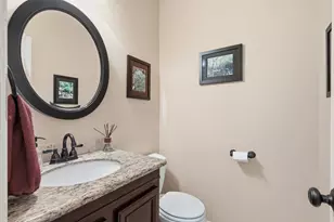 27 N Duskwood Pl, The Woodlands, TX 77381 - Photo 9
