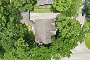 27 N Duskwood Pl, The Woodlands, TX 77381 - Photo 29