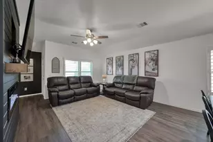 1887 Brushy Cedar Dr, Conroe, TX 77301 - Photo 9