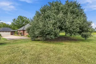 8002 Chockataw Ln, Navasota, TX 77868 - Photo 3