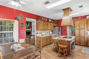 8002 Chockataw Ln, Navasota, TX 77868 - Photo 13