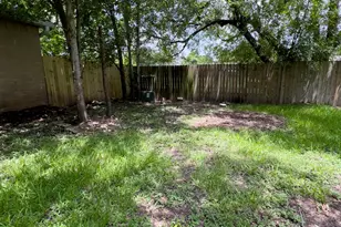 12704 Hollandale Dr, Houston, TX 77082 - Photo 19