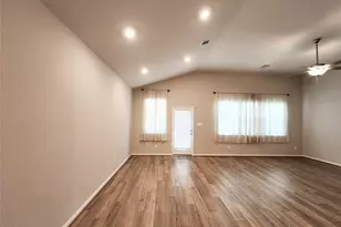 10714 Cliffs View Dr Dr, Rosharon, TX 77583 - Photo 9