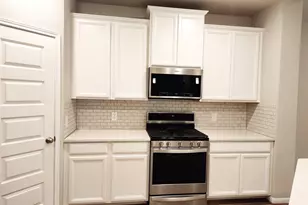 10714 Cliffs View Dr Dr, Rosharon, TX 77583 - Photo 5