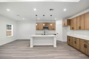 10426 Royal Oaks Dr, Houston, TX 77016 - Photo 5