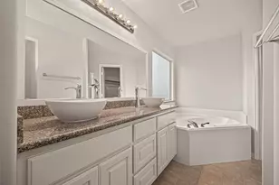 16299 Hidden Deer Ln, Conroe, TX 77302 - Photo 9