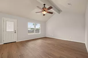 16299 Hidden Deer Ln, Conroe, TX 77302 - Photo 5