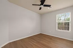 16299 Hidden Deer Ln, Conroe, TX 77302 - Photo 13