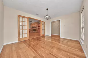 12122 Dorrance Ln, Meadows Place, TX 77477 - Photo 11