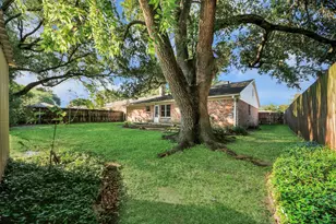 12122 Dorrance Ln, Meadows Place, TX 77477 - Photo 39