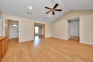 12122 Dorrance Ln, Meadows Place, TX 77477 - Photo 13