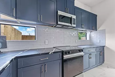 5110 Longmeadow Street #A and B, Houston, TX 77033 - Photo 3