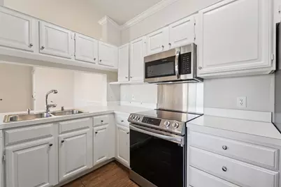 2111 S Welch Street #A318, Houston, TX 77019 - Photo 7