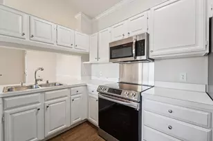 2111 S Welch St, Houston, TX 77019 - Photo 7