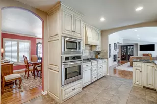 2608 Hartwood Dr, Fort Worth, TX 76109 - Photo 5