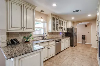 2608 Hartwood Drive, Fort Worth, TX 76109 - Photo 3