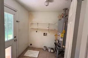 5731 Pinehurst Dr, Montgomery, TX 77316 - Photo 5