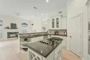 6885 Tournament Dr, Houston, TX 77069 - Photo 15
