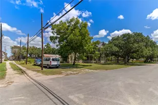 2420 Avenue H, Bay City, TX 77414 - Photo 41