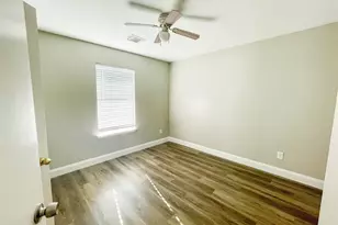 11913 Longwood Garden Way, Houston, TX 77047 - Photo 17