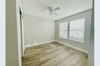 11913 Longwood Garden Way, Houston, TX 77047 - Photo 9