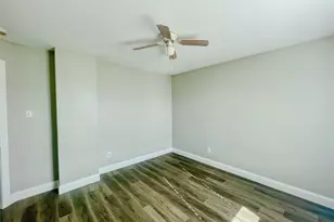 11913 Longwood Garden Way, Houston, TX 77047 - Photo 19