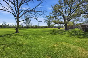 4215 County Rd 182, Alvin, TX 77511 - Photo 37