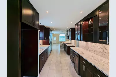 8815 Lyndonnille Falls Lane, Houston, TX 77078 - Photo 9