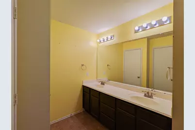 8815 Lyndonnille Falls Lane, Houston, TX 77078 - Photo 13