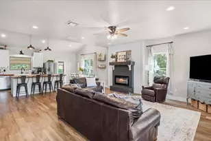 147 Wildwood Lake Dr N, Huntsville, TX 77340 - Photo 5